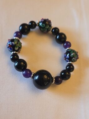 Black and Purple Beaded Stretch Bracelet with Floral Accent Beads
